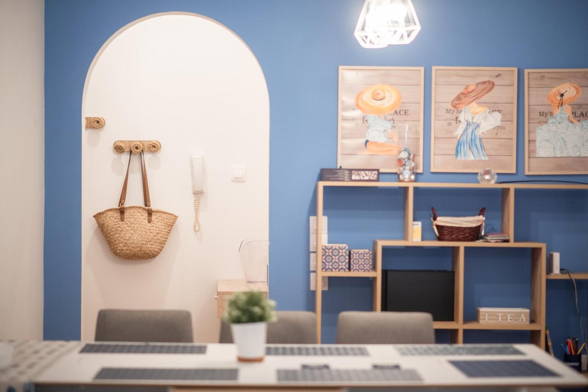 Urban Comfort Apt Near Downtown Атина Екстериор снимка