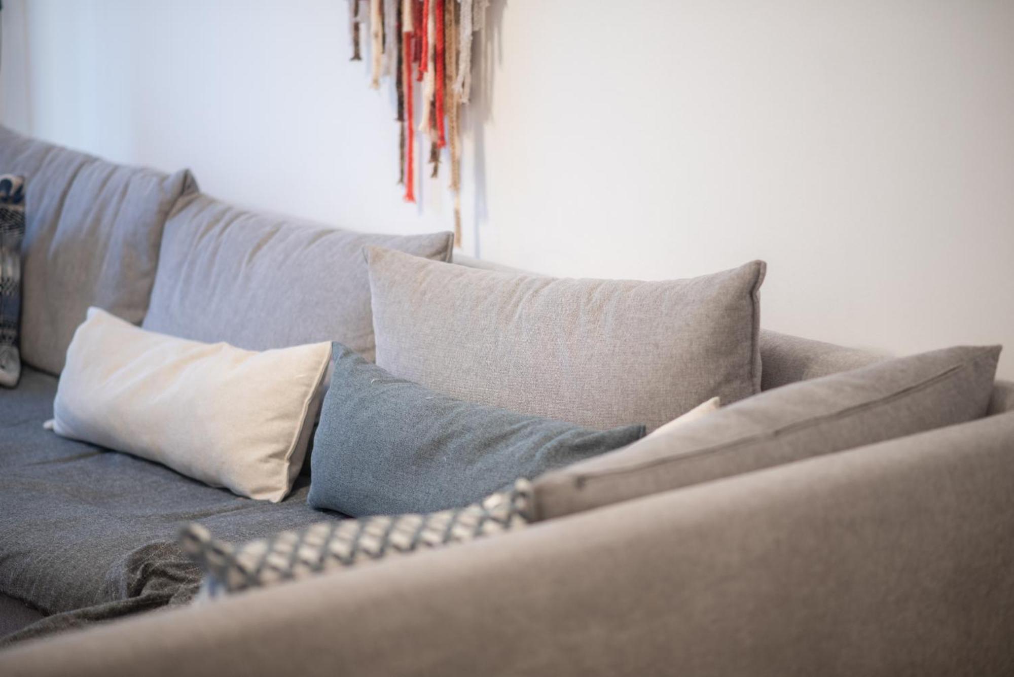 Urban Comfort Apt Near Downtown Атина Екстериор снимка