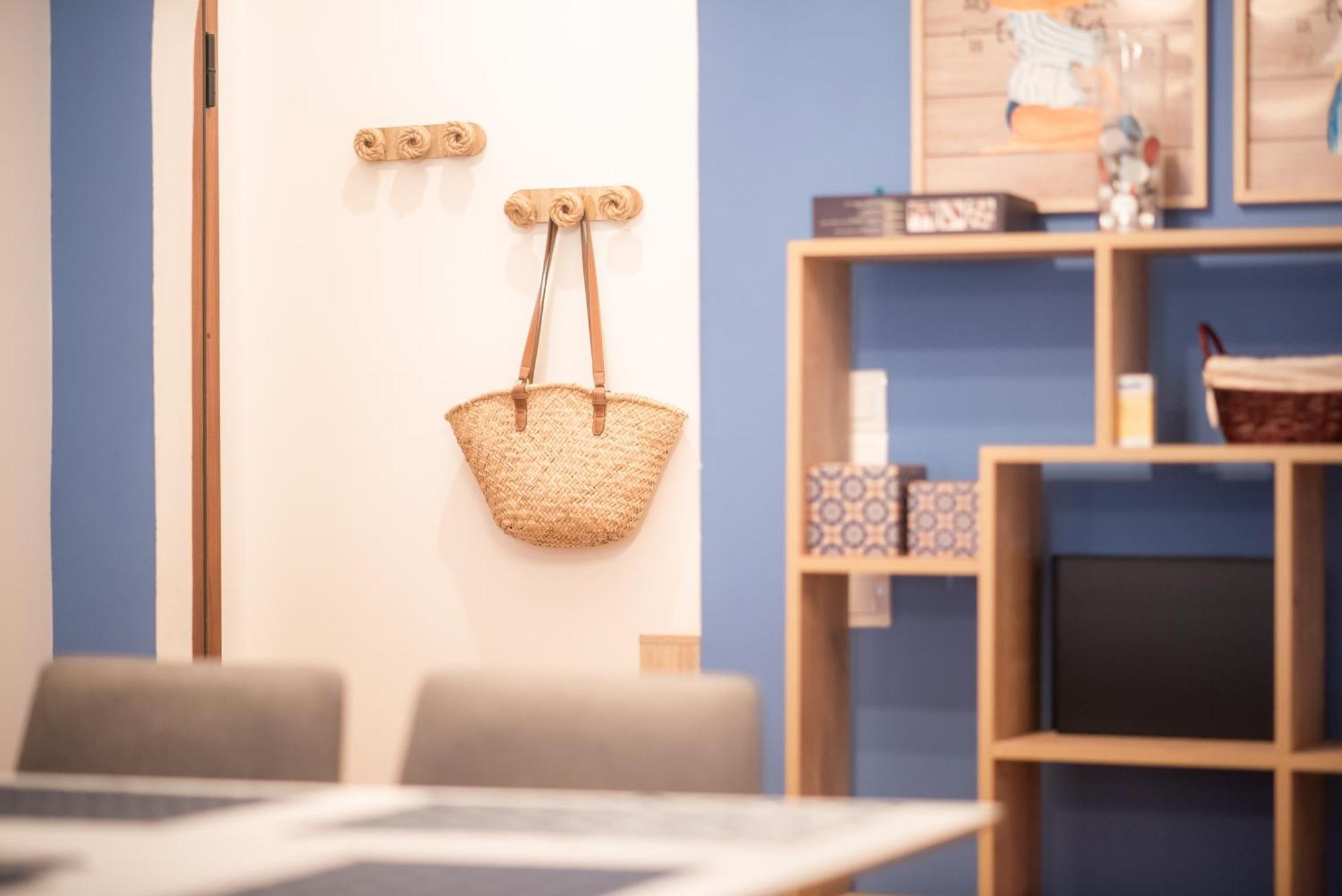 Urban Comfort Apt Near Downtown Атина Екстериор снимка