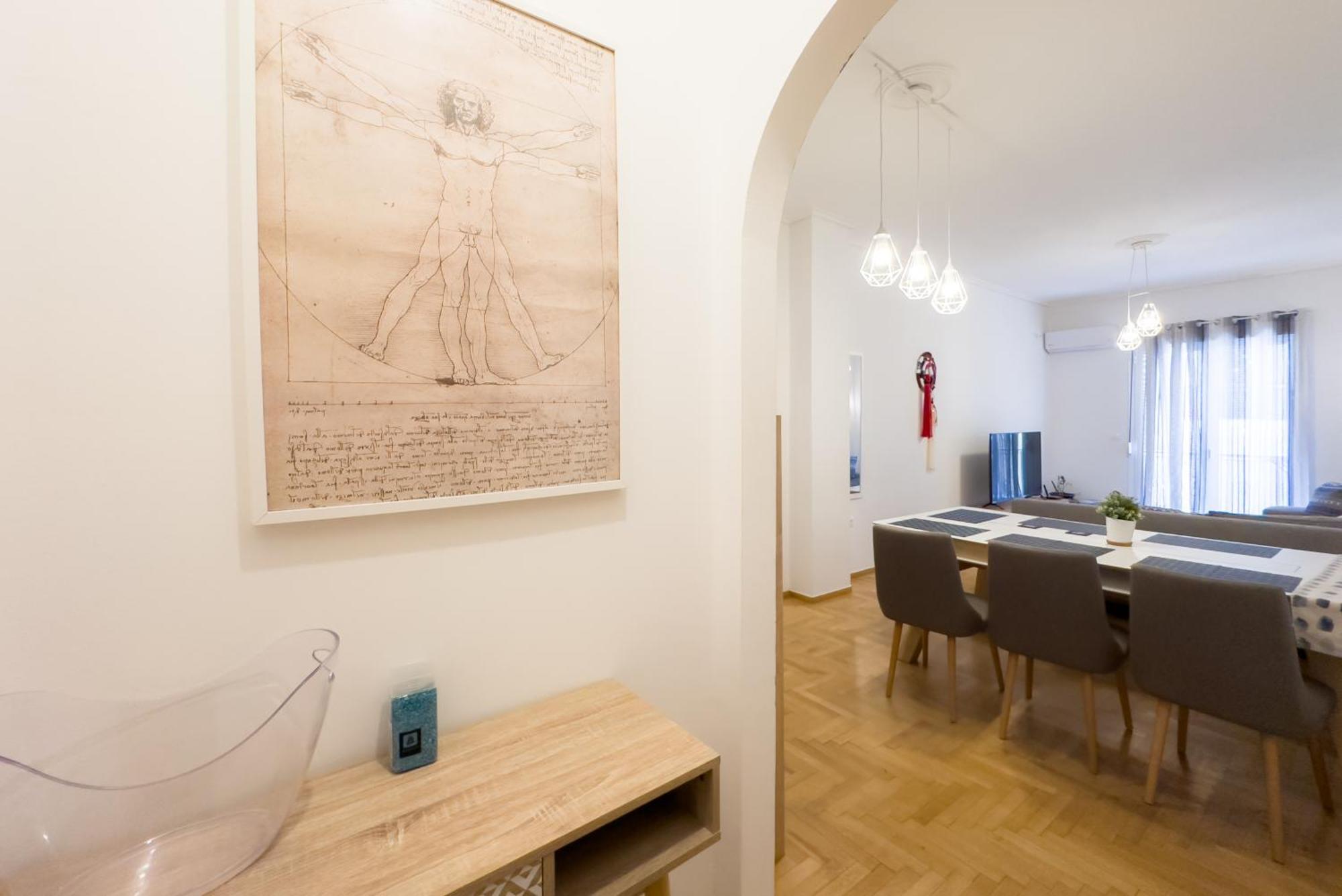Urban Comfort Apt Near Downtown Атина Екстериор снимка